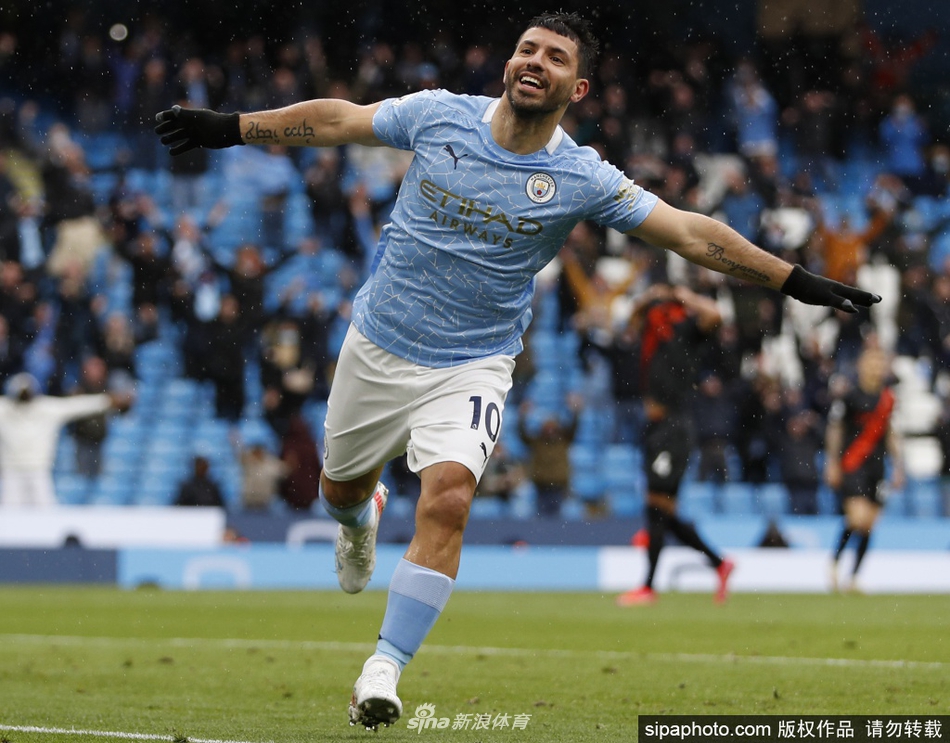 [流言板]傷口上撒鹽！夏普連續殺入禁區取分，目前得到18分9板5助