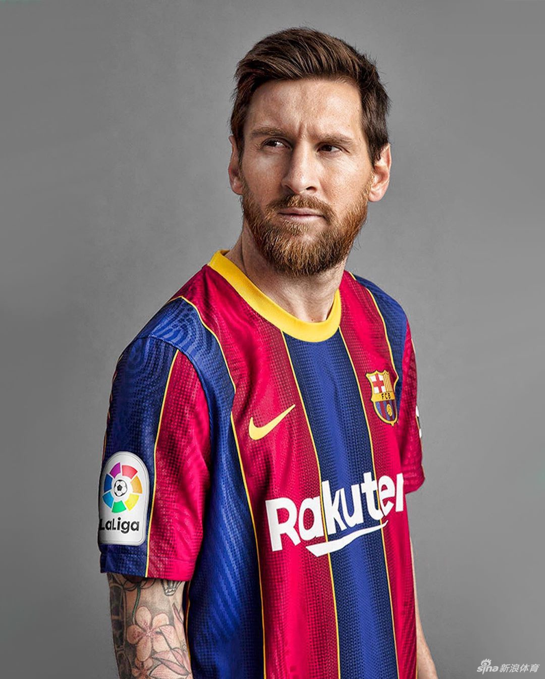 蛇精灵的现代变奏，国际米兰新赛季球衣以锯齿状条纹重塑蓝黑军团经典形象，仿佛后现代主义画作在球场上流动