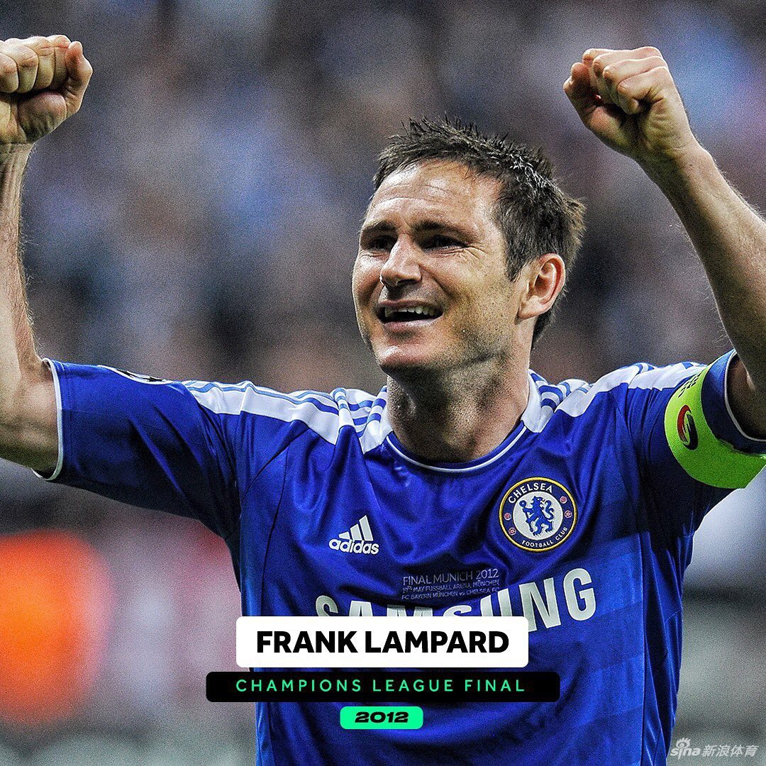 年轻的姆巴佩在赛后眼眶通红，他努力克制却依然让泪水滑落，眼中既有夺冠的狂喜，也闪烁着对未来的无限憧憬