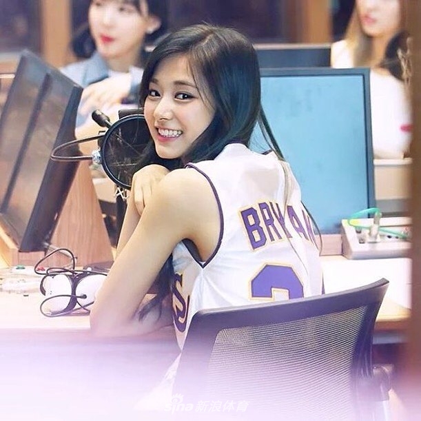 中外科比女球迷合集 颜值爆棚