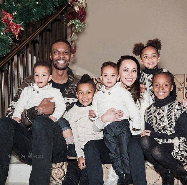 NBA众球星晒全家福欢度圣诞节