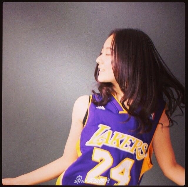 中外科比女球迷合集 颜值爆棚