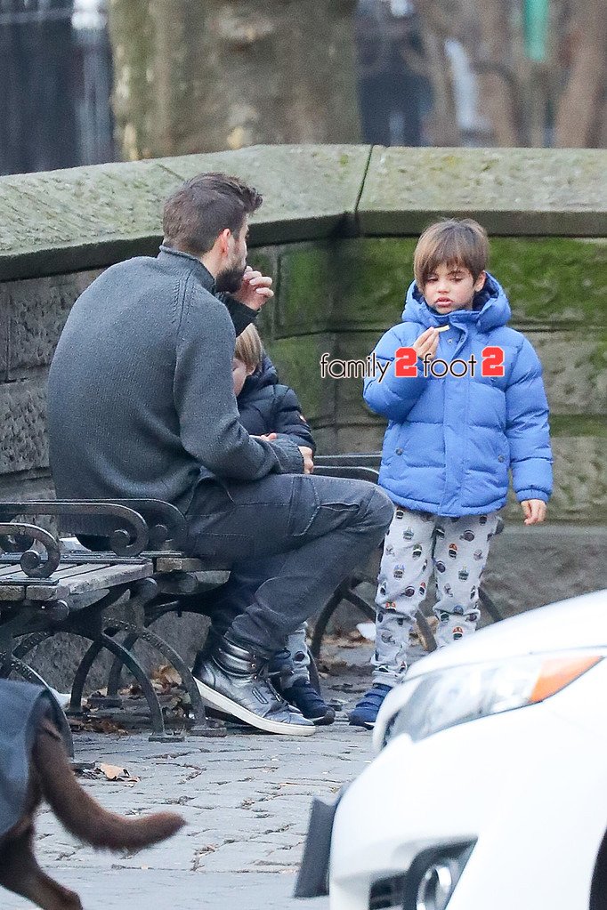 皮克带娃记 两个熊孩子跟老爸