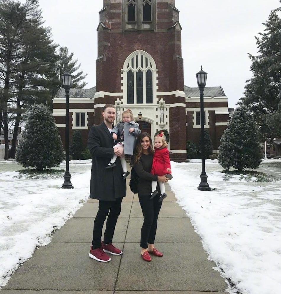 NBA众球星晒全家福欢度圣诞节