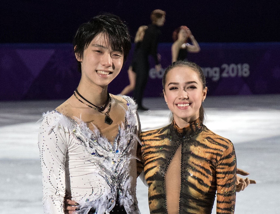 男单冠军羽生结弦化身合影帝,女单冠亚军扎吉托娃,梅德韦杰娃等群星