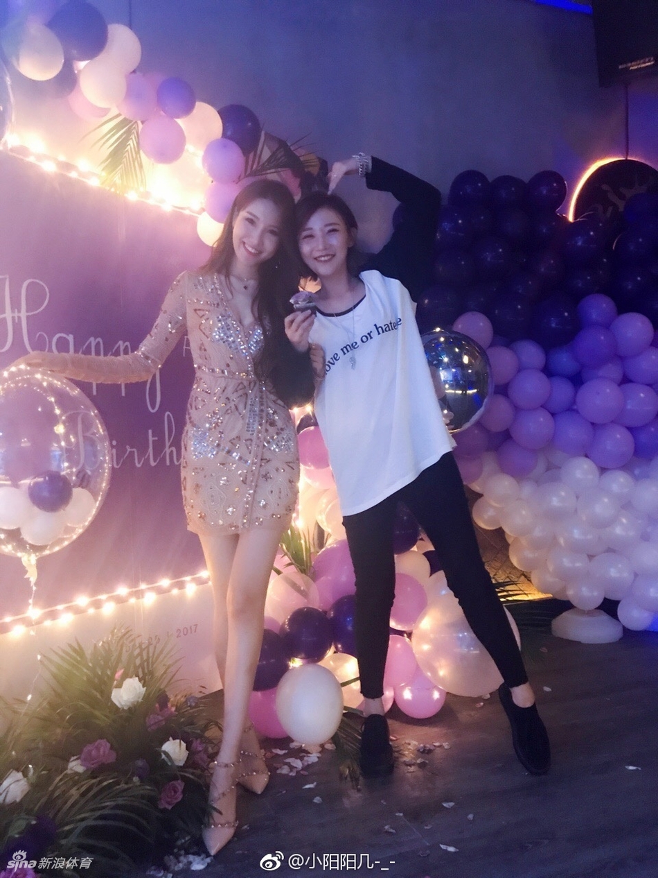 郭艾伦女友马阳阳办生日party邀好友同聚,一屋的女生都是大长腿!