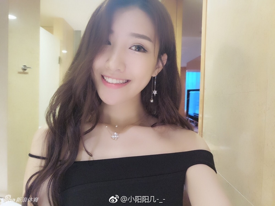 郭艾伦女友马阳阳办生日party邀好友同聚,一屋的女生都是大长腿!-图片 317834 950x712