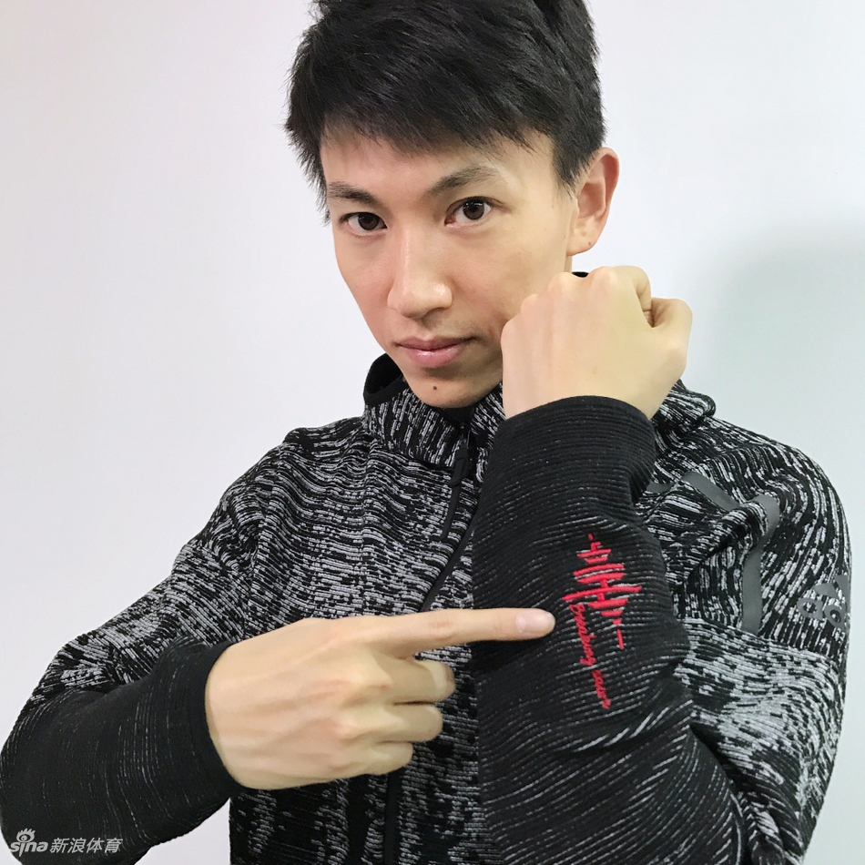 肌肉男刘晓宇上线!_高清图集_新浪网