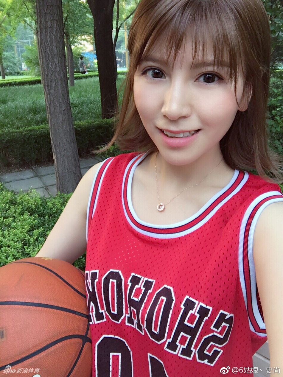 这才是晴子!超有活力的篮球女孩