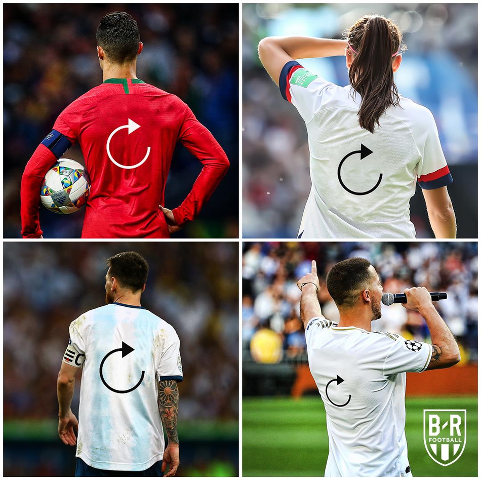 夜幕下，一个人孤独地坐在沙发上，电视屏幕的蓝光照亮脸庞，而他手中的手机却因网络故障而无法刷新出任何图片，空白的加载标志仿佛在诉说着数字时代的寂寞。