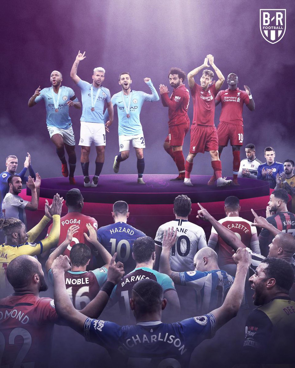 阿森纳前锋奥巴梅扬在进球后激情滑跪，他的队友们纷纷围上来庆祝，酋长球场气氛热烈，这场胜利让他们保留了最后的欧冠希望。