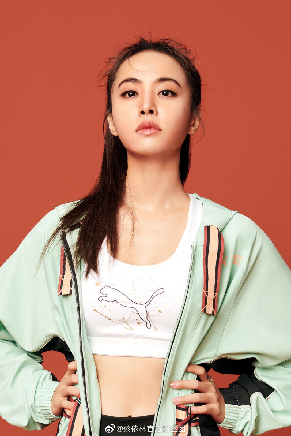 蔡依林运动写紧身裤秀曲线_高清图集_新浪网