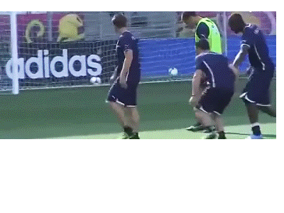 主题:蹴鞠圈,大家来发搞笑gif呗.[196]收藏该帖已收藏