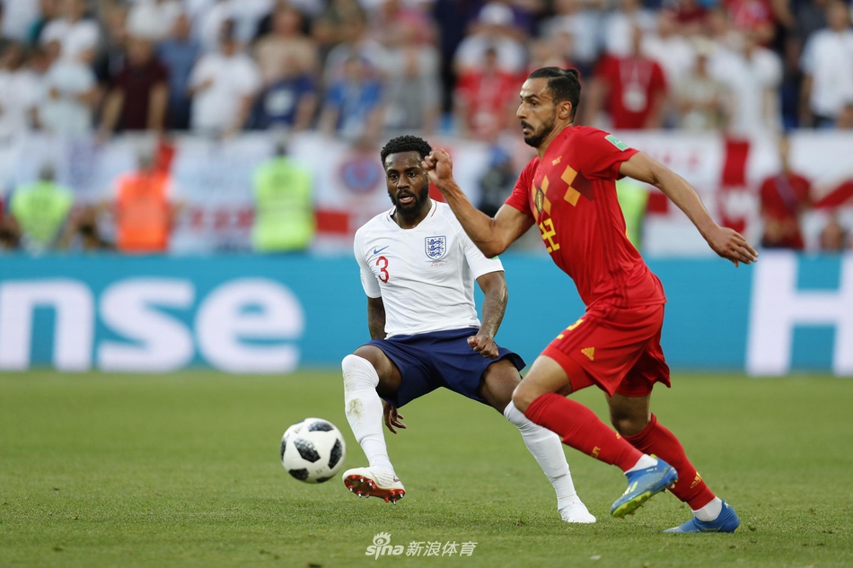 新浪体育直击：英格兰0-1比利时