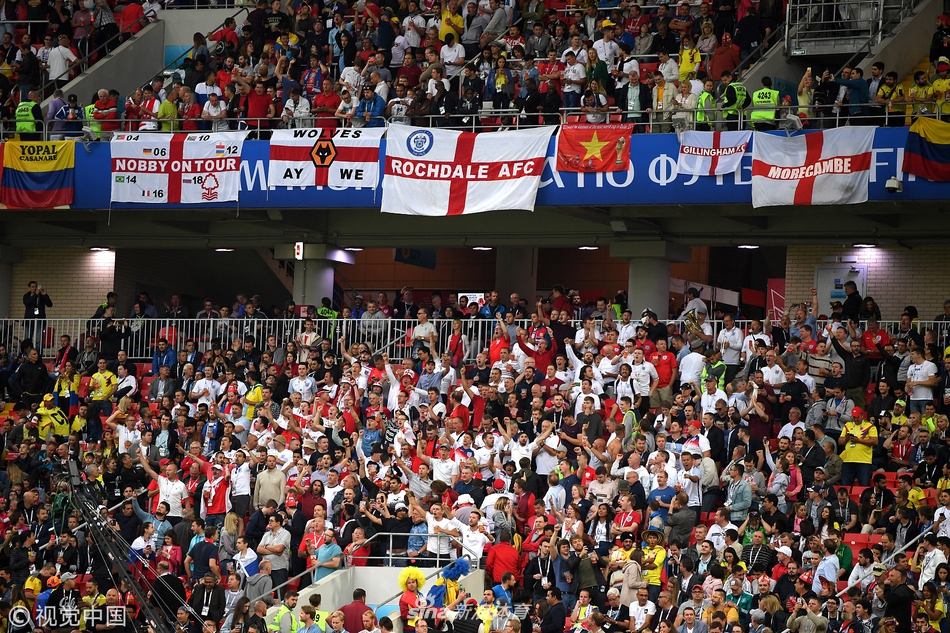 球迷大本营：英格兰哥伦比亚球迷PK