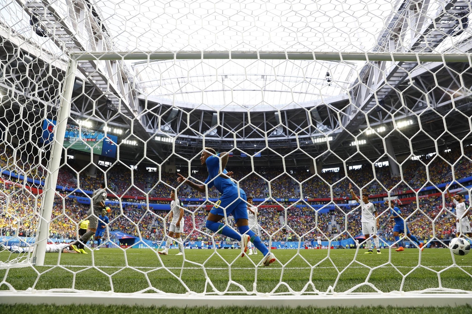 新浪体育直击：巴西2-0哥斯达黎加