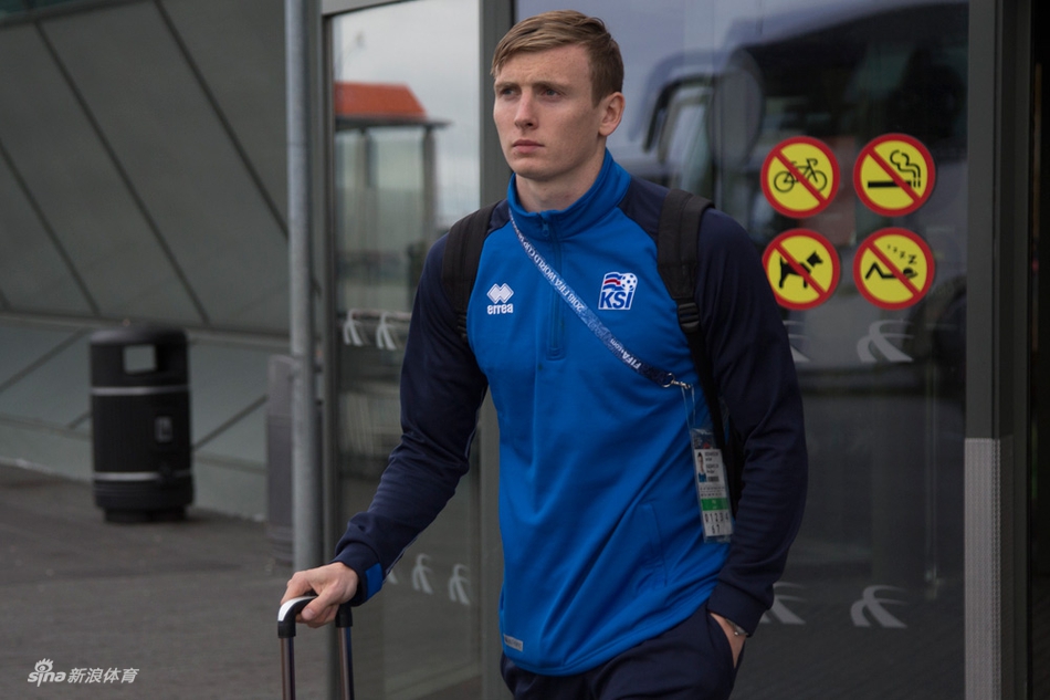 冰岛队结束世界杯之旅回国