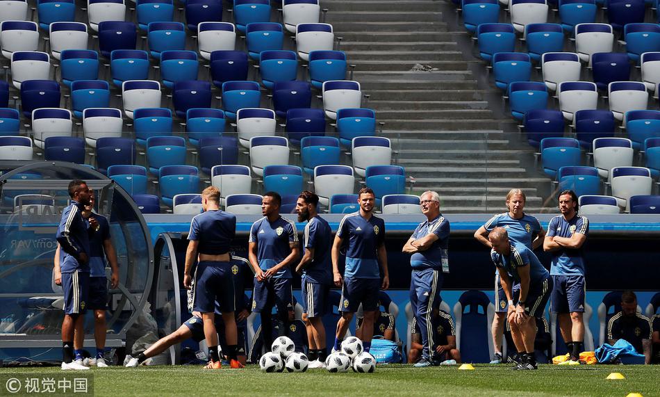 瑞典训练备战并召开发布会