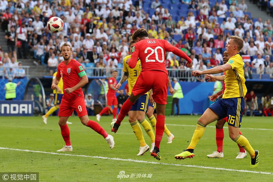 世界杯第153球！阿里头球破门