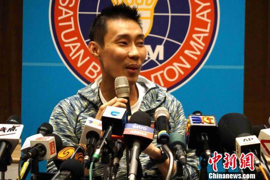 李宗伟当日精神状态颇佳,频频露出笑容。 陈悦 摄