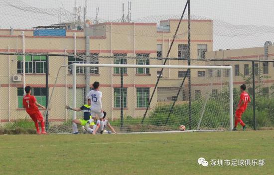 终场前韦晨再进一球,帮助深圳吉兆业U19队将比分定格为7比0。