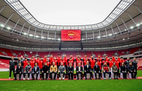 海港新赛季出征 武磊：用奔跑和热血回报期待