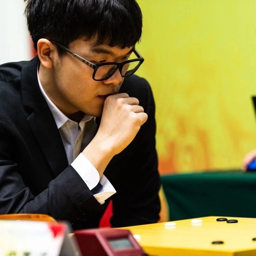 抗击疫情不松劲  柯洁又将围棋带上热搜榜