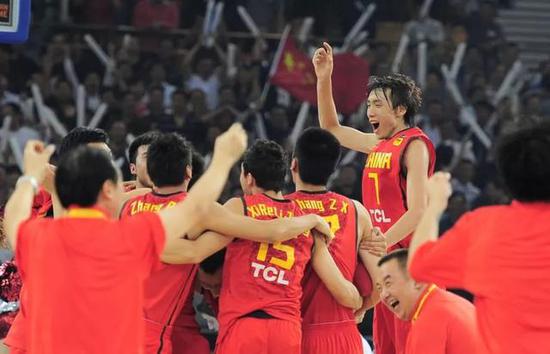08年试训湖人!11年扣进奥运!还记得排骨飞人吗