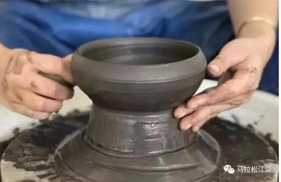 china马奖牌“探秘”:复杂工艺中满是瓷都情怀!