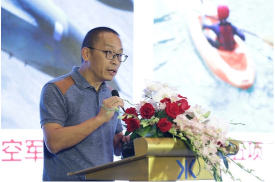 体育频道新闻部副主任罗刚介绍军运会