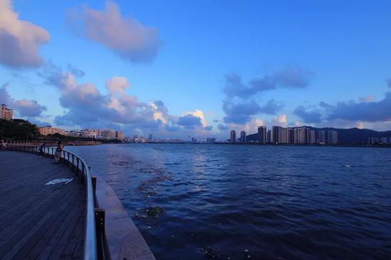 ▲傍晚的前山河