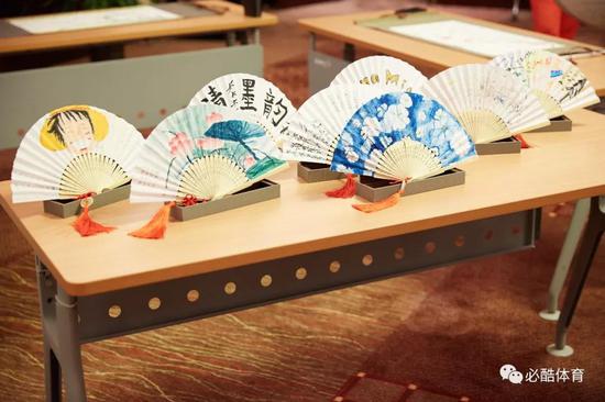 扇面、书画,营员们展示出的艺术创想,让在场的所有工作人员瞠目。