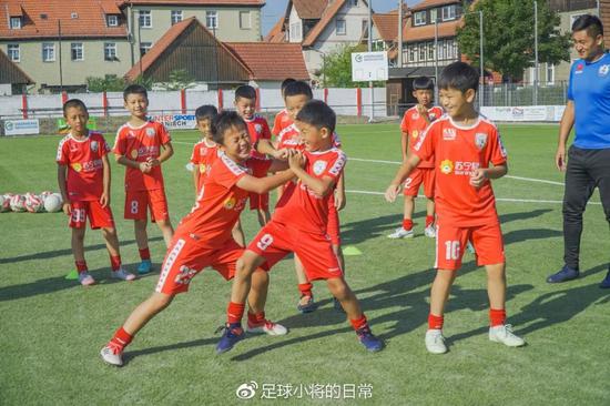 中国足球闪耀欧洲！这群9岁孩子让德国人叹服！