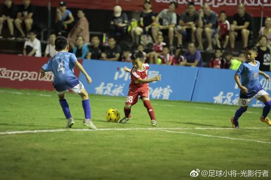 中国足球闪耀欧洲！这群9岁孩子让德国人叹服！