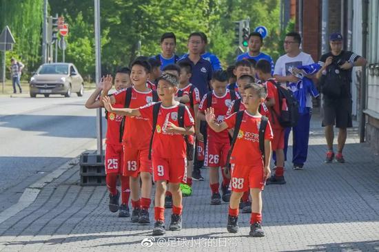 中国足球闪耀欧洲！这群9岁孩子让德国人叹服！