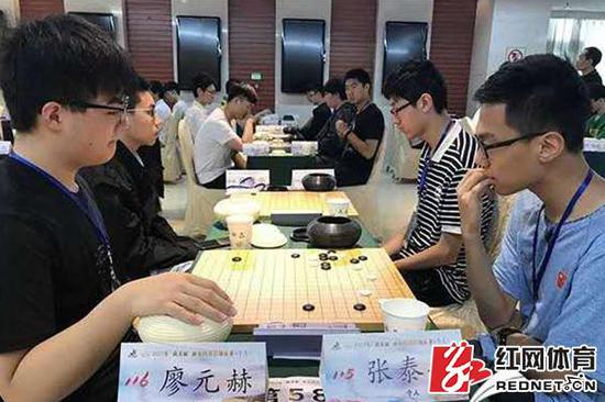 资料图:2017年全国围棋个人赛现场。