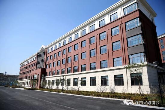 大连市青少年足球训练基地即将投入使用