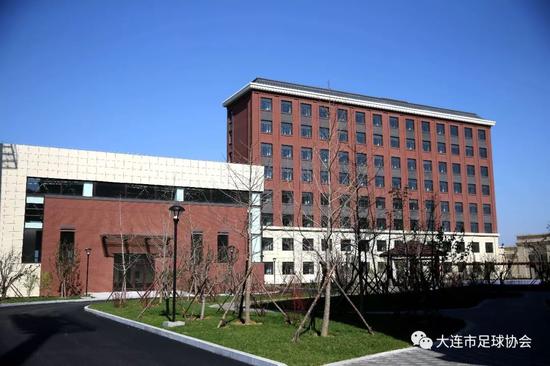 大连市青少年足球训练基地即将投入使用