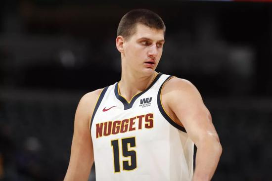 丹佛之王!聯盟策應和傳球能力最優秀的中鋒之一Nikola Jokic!-黑特籃球-NBA新聞影音圖片分享社區