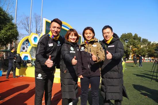 成基金三位创首人和亚洲足球幼姐王霜一首为亚运赋能