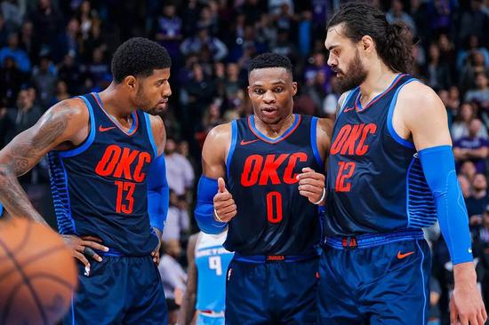 威少投篮惨不忍睹,但他把MVP给乔治