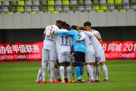 高洪波:北体大缺少了运气 比赛输了还要继续努