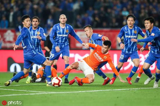 中国足球的反面教材:王凯就是暴力中超的异类