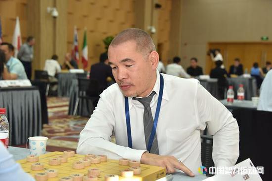 美国休斯敦队杜国胜获得非华越裔组第一