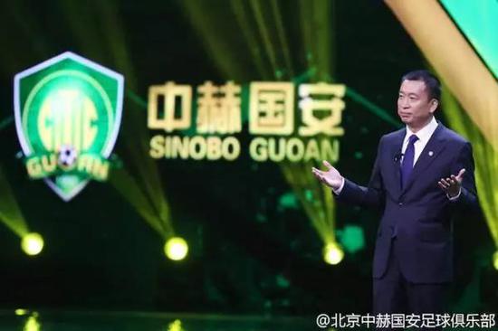 在外部许多人看来,周金辉多数时间都身居幕后,只是在一些球队的关键时刻发声。
