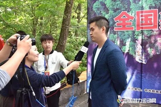 王天一接受媒体采访