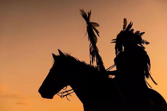美洲印第安人是天生的无鞍骑乘好手