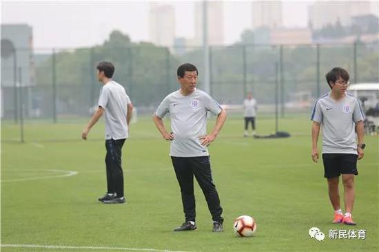 崔康熙在训练场 新民晚报记者 金雷 摄