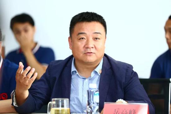 中国马会书记、秘书长岳高峰