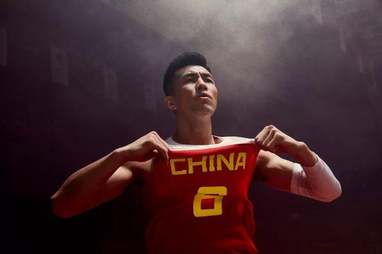 出手即证明:中国篮球全新战袍亮相